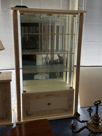 Vitrinekast van het luxe merk Turri