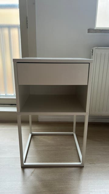 GRATIS nachtkastje IKEA Vikhammer