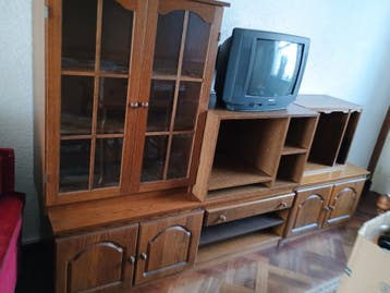 gratis   Wandkast /huiskamer kast