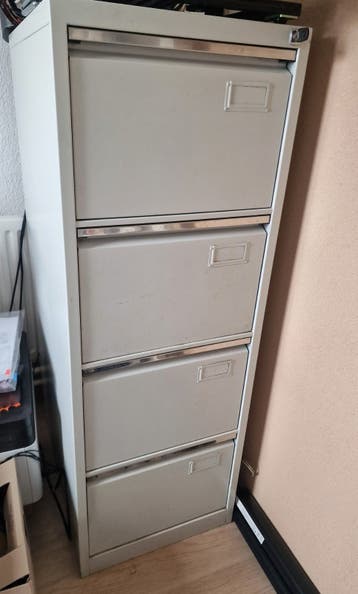Metalen Archief Ladenskast 48x70x135cm met Slot