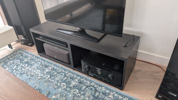 Ikea BESTA zwart Tv meubel. Met gebruikerssporen.
