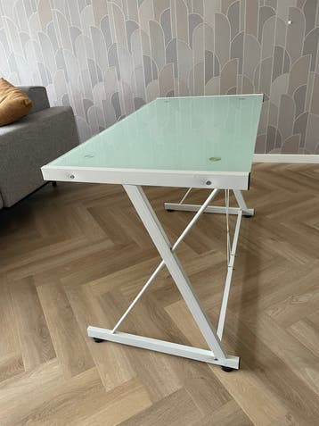 Bureau metaal/glas/wit - gratis op te halen