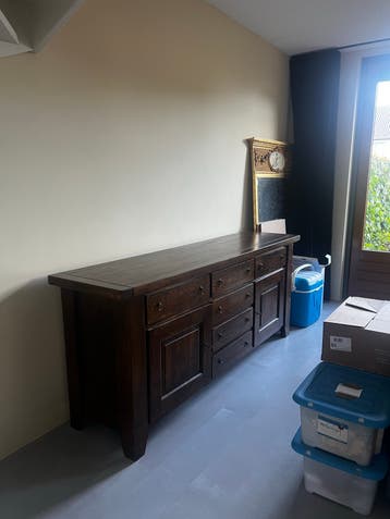 GRATIS! Massief houten dressoir met lades en deuren