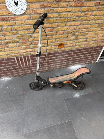 Spacescooter - Werkt goed, met oppervlakte roest