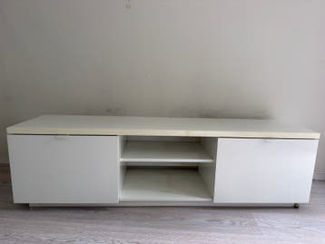 GRATIS Witte TV-meubel met opbergruimte