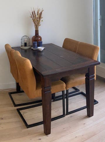 Bruine eettafel 140x80cm