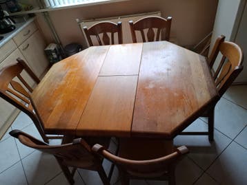 Gratis af te halen Eikenhouten eethoek