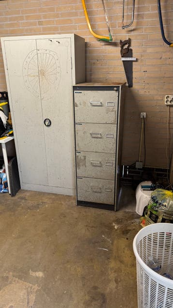 Metalen archiefkast met 4 laden