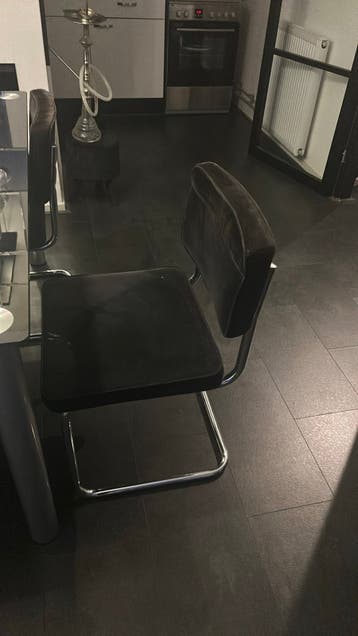 Moderne eettafel met 4 stoelen - Zwart glas en chroom
