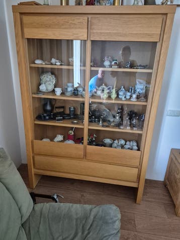 Massief houten vitrinekast - gratis af te halen