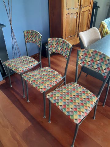 3 Stevige stoelen gratis af te halen