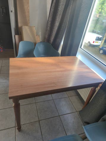 Houten tafel - gratis af te halen