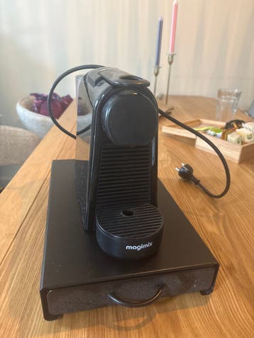 Magimix Nespresso Koffiezetapparaat Zwart met lade