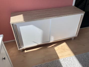 Dressoir met schuifdeuren - 140x64x74 cm