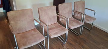 Eetkamerstoelen beige 4 stuks gratis