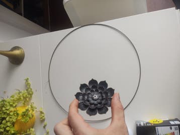 Metalen ring en lotus wierookhouder