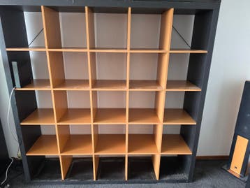 Grote vakkenkast / boekenkast