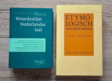 Groene Boekje 1996 (3e druk) & Etymologisch Woordenboek