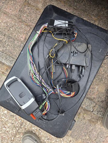 Nokia carkit compleet uit VW Golf 4 voor de liefhebber
