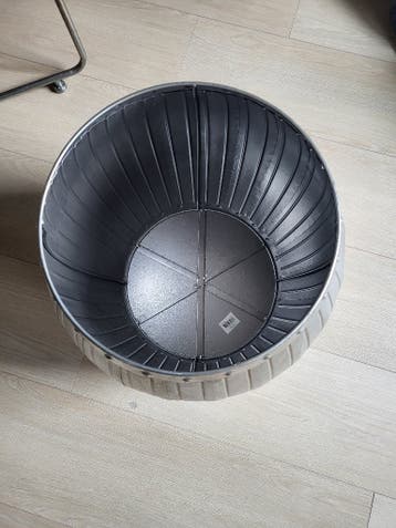 Zilveren ronde salontafel en bijzettafel