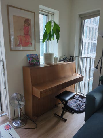 K.H. Bernstein Piano - Klassiek Houten Model