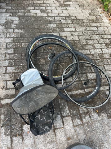 Fietswielen en fietstassen - Gebruikt