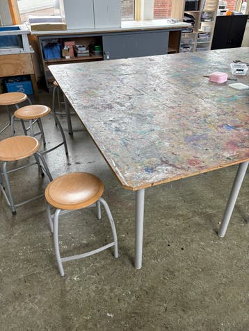 Grote creatieve tafel (240x100 cm) - 4 stuks beschikbaar