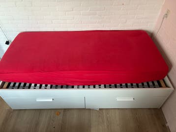 Ikea eenpersoonsbed 200x80 met lades (excl. matras)