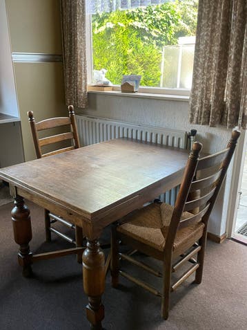 Maasief eiken uitschuif tafel