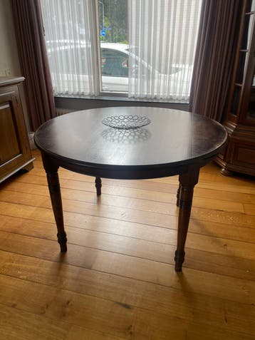 Ronde eettafel