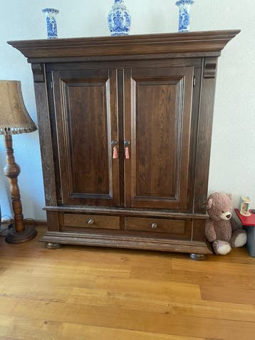 Massief eiken kast