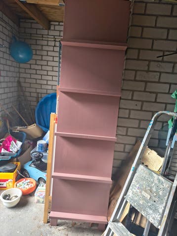 Oudroze kast 215x56 cm gratis af te halen in Tilburg
