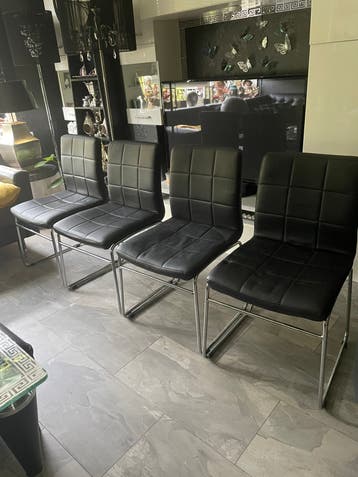 4 Jysk Hummel stoelen