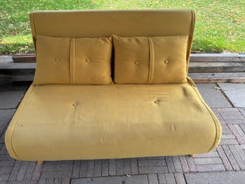 Gele slaapbank/futon - Compact en comfortabel