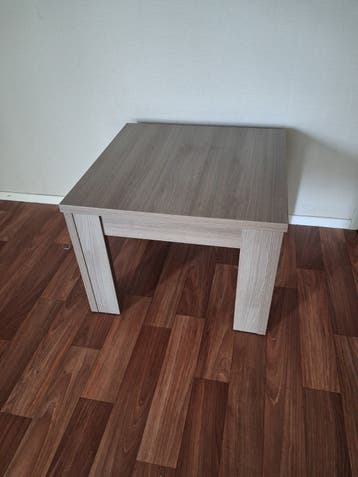 Bij zet tafel