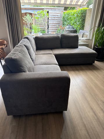 Comfortabele hoekbank, nog in goede staat