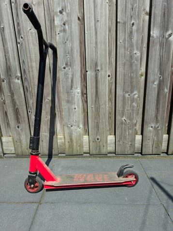 Rode stuntstep Wave - Gebruikt