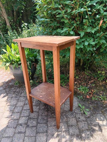 Houten plantentafel / bijzettafel