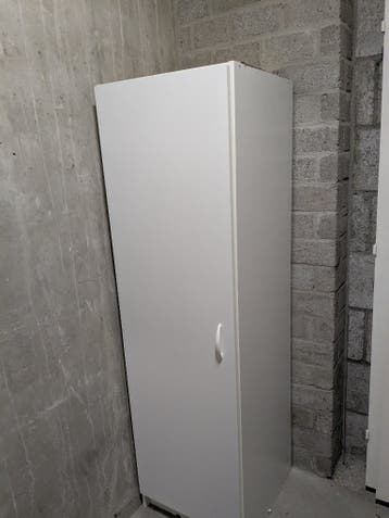 gratis kleding/keuken kast