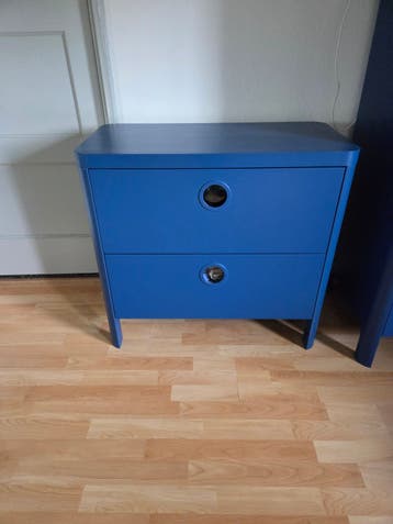 Busunge lade en kledingkast
