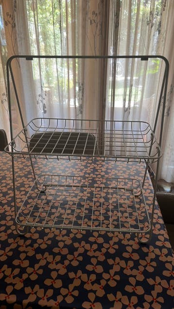 Gratis op te halen metalen rek/ etagere