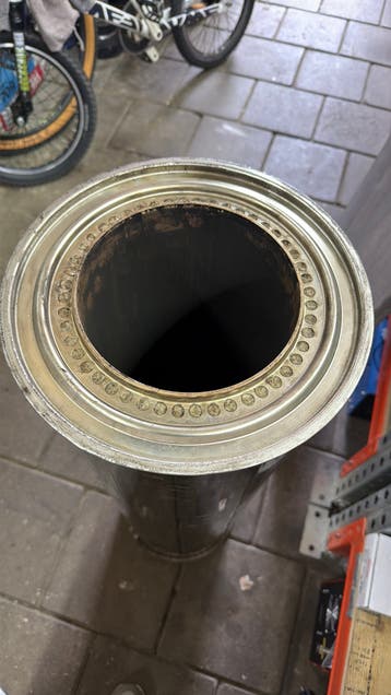 Gevraagd: welk merk Dubbelwandige kachelpijp is dit?