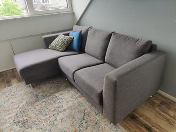 Moderne grijze hoekbank met chaise longue