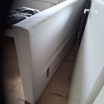 Hoofdbord voor boxspring beige kleur. 180 x125 cm.