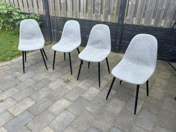 Set van 4 grijze stoelen met stoffen bekleding