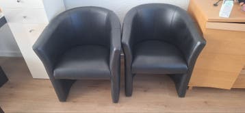 Set van 2 zwarte leren fauteuils