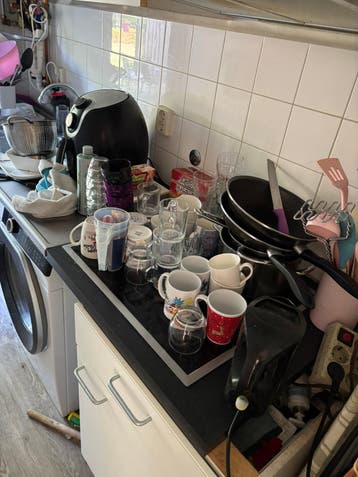 Glazen bestek en servies