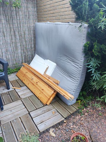 Gratis op te halen! Matras en bedbodem 140*200