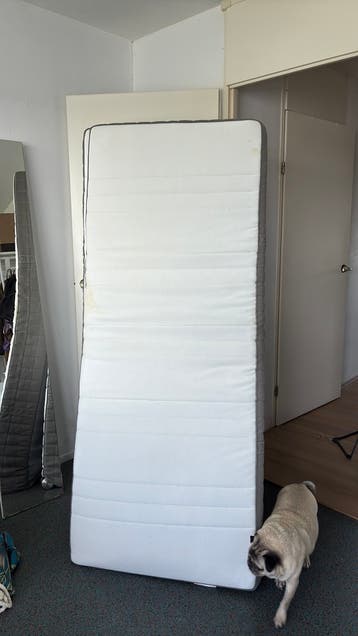 2 Ikea mattresses 80 x 200 FREE