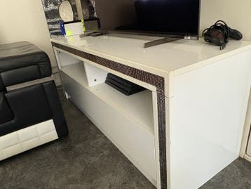 Tv meubel gratis af te halen!